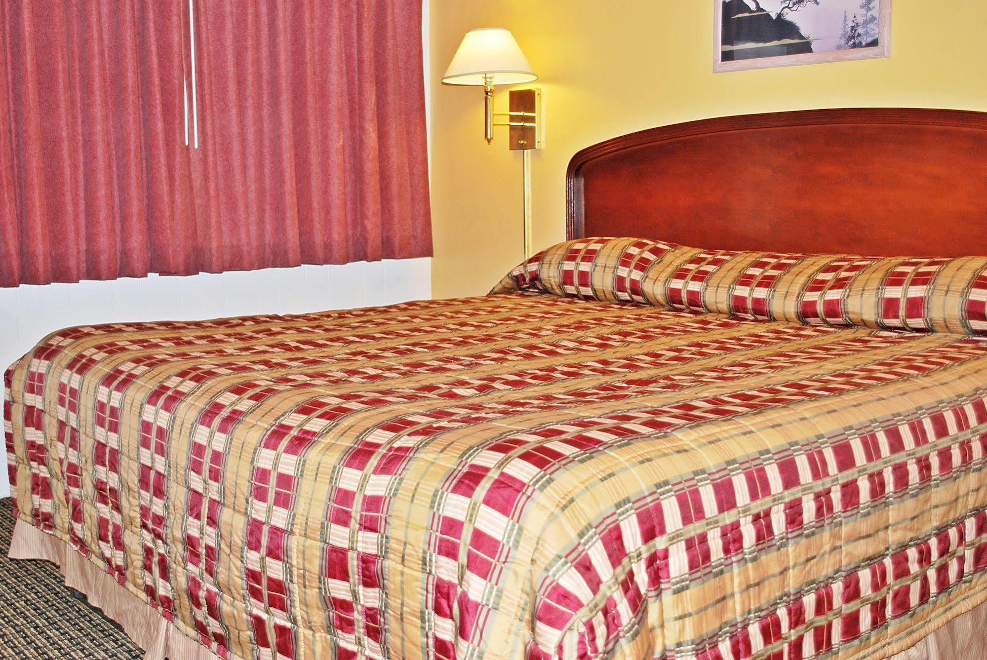 Oregon Motel 8&RV Park Klamath Falls Buitenkant foto