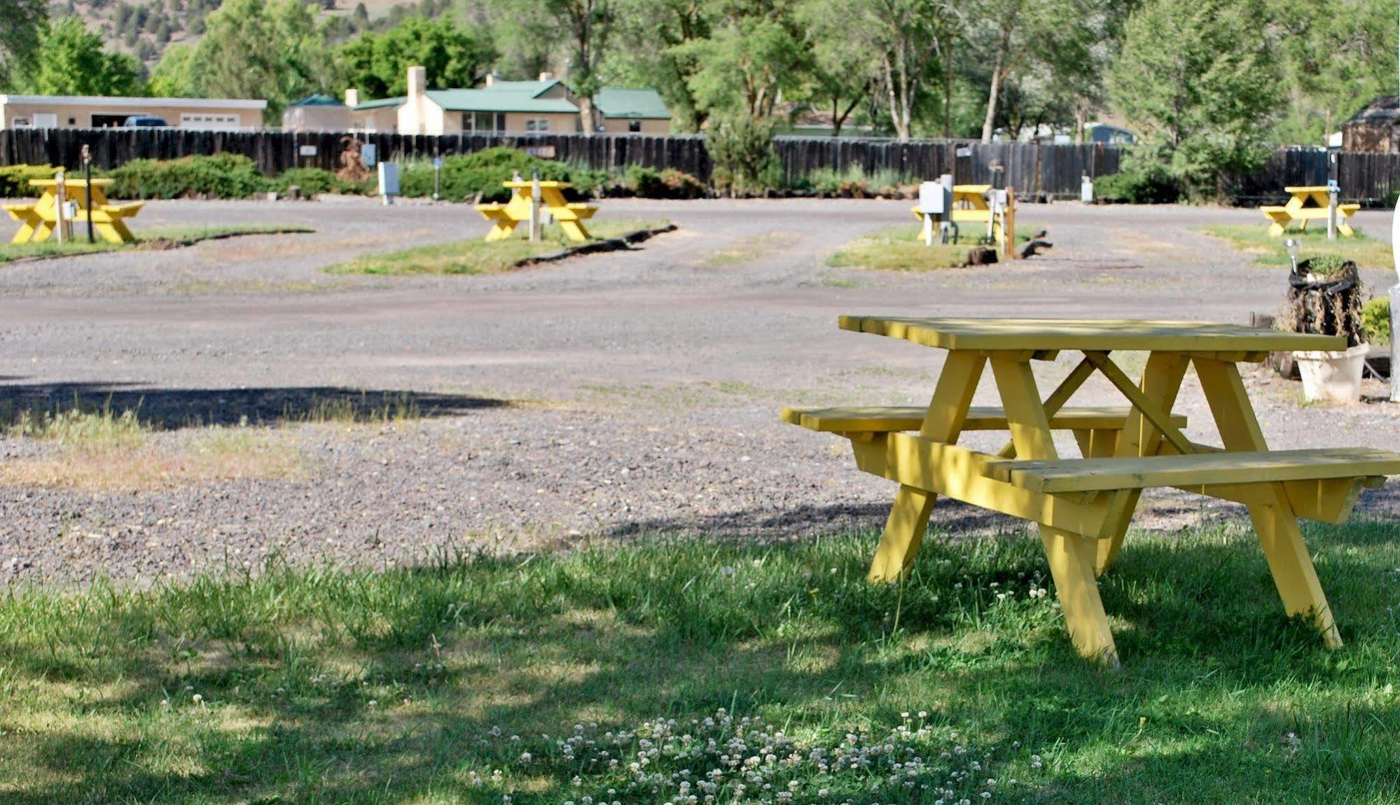 Oregon Motel 8&RV Park Klamath Falls Buitenkant foto