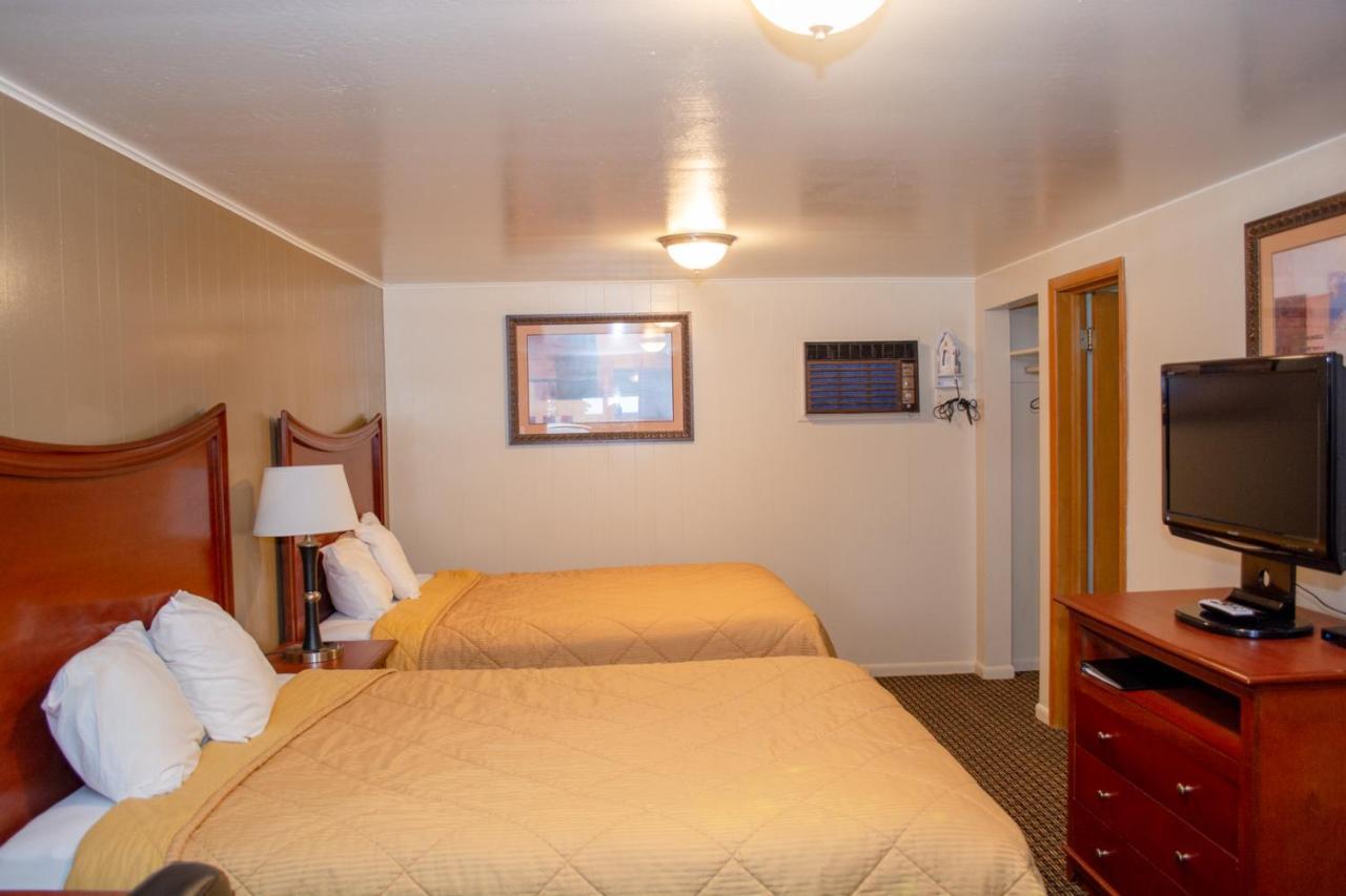 Oregon Motel 8&RV Park Klamath Falls Buitenkant foto
